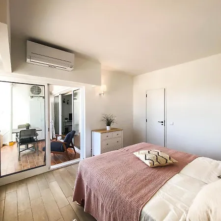 Апартаменты Balcony With Seaview - 1 Bed